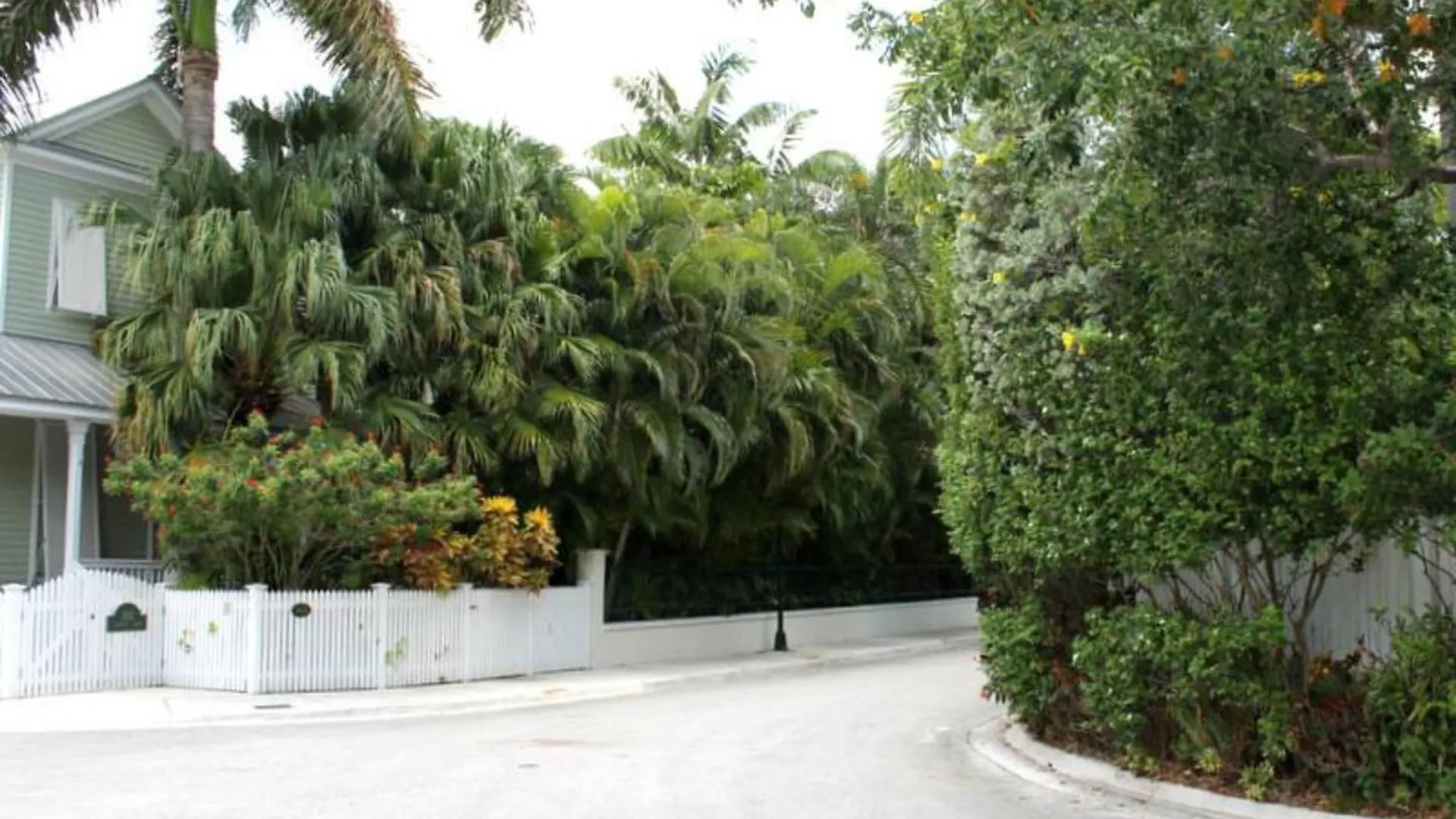 Key West Found By Avantstay Close To Shops W Patio Shared Pool Week Long Stays Only 0*, Key West USA