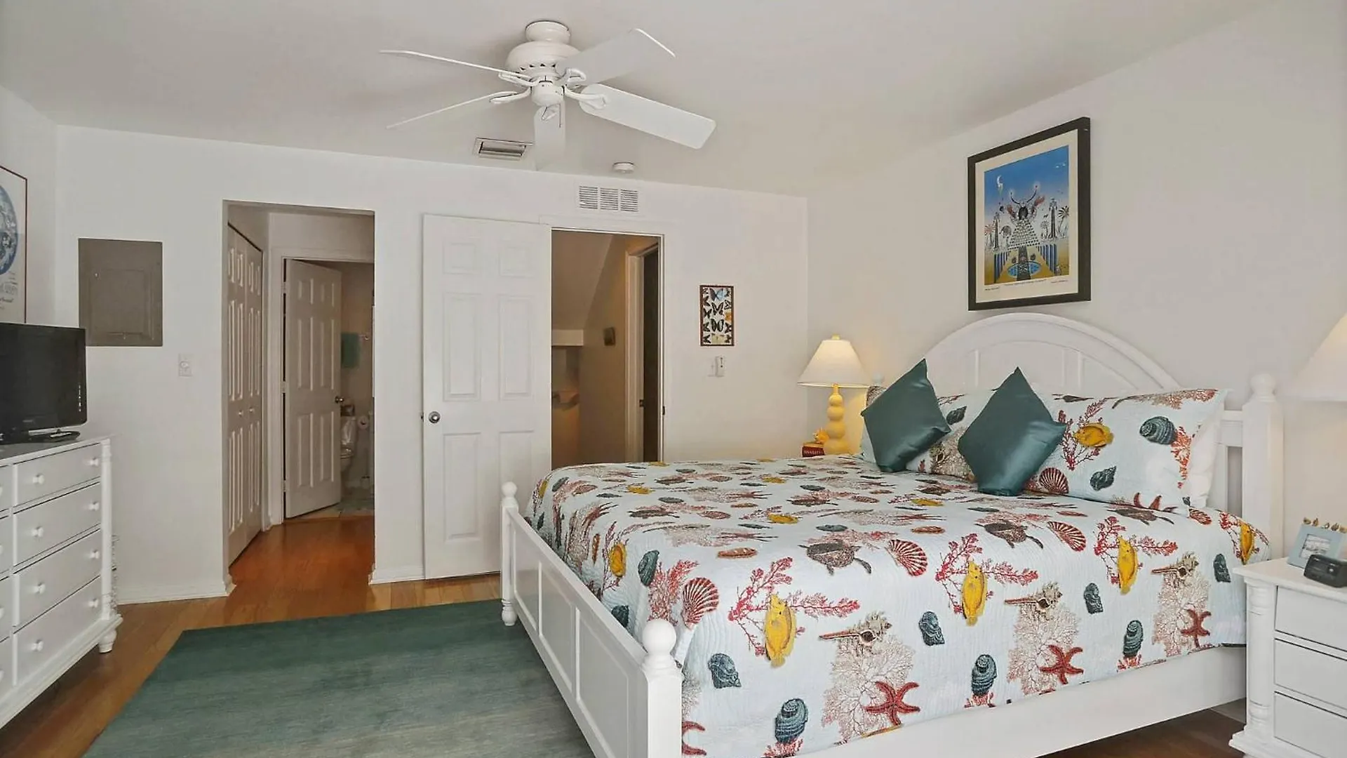 Key West Found By Avantstay Close To Shops W Patio Shared Pool Week Long Stays Only 0*, Key West